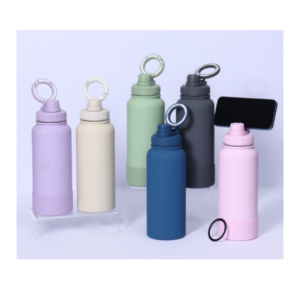 WATER BOTTLE with MAGNETIC PHONE HOLDER